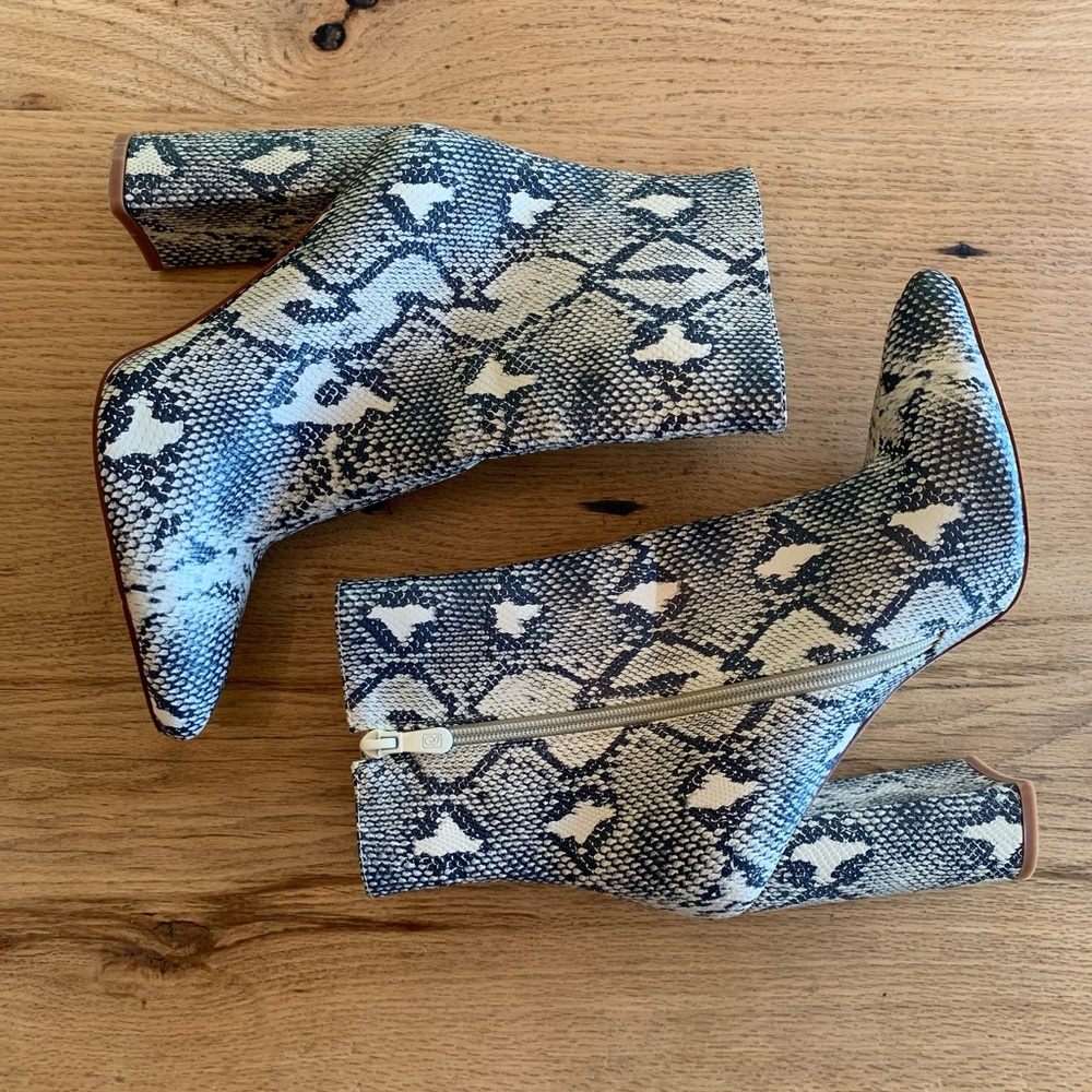 Pretty Little Thing Mid Calf Snake Print High Block Heel Bootie Women’s 6 Prelov